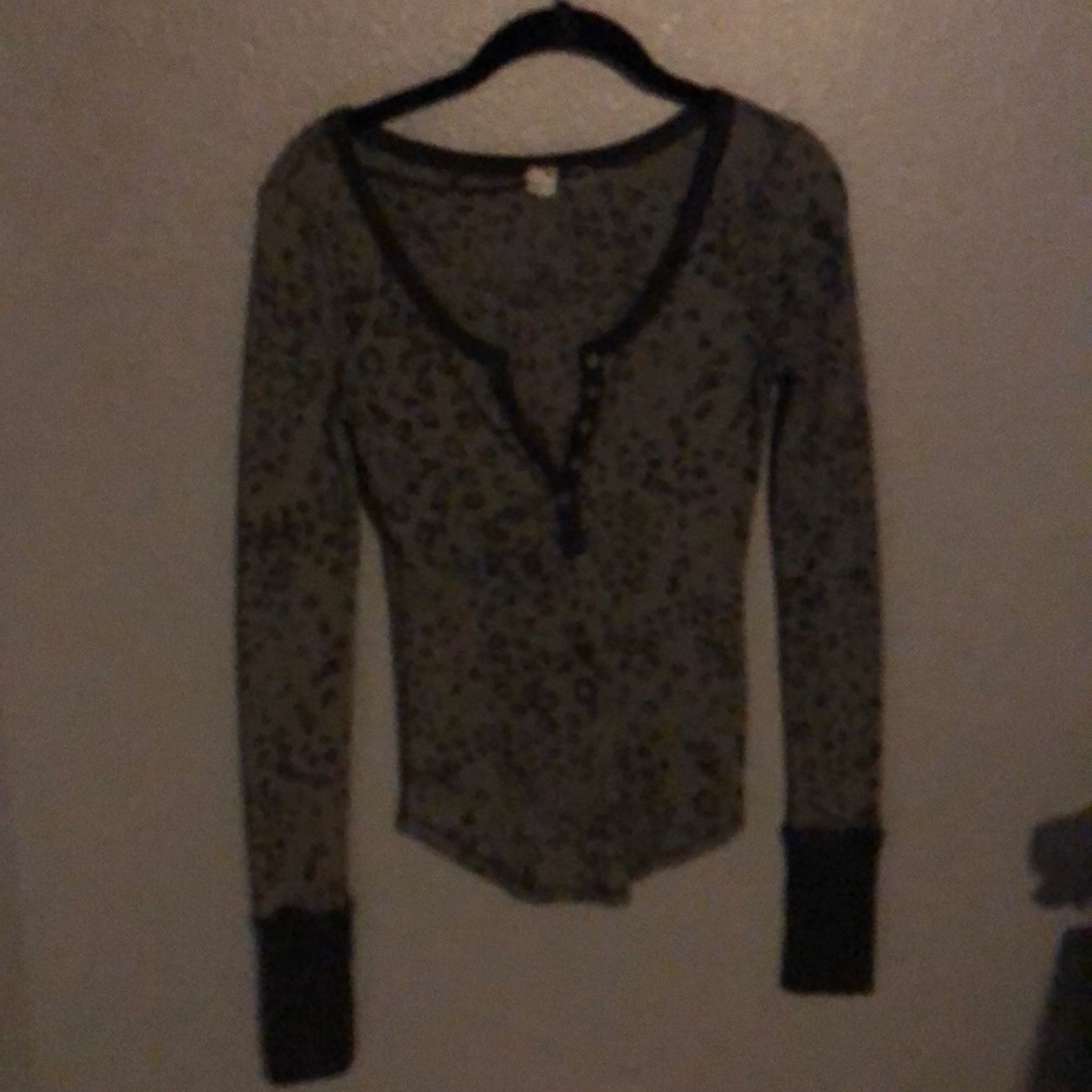 Leopard print long sleeve